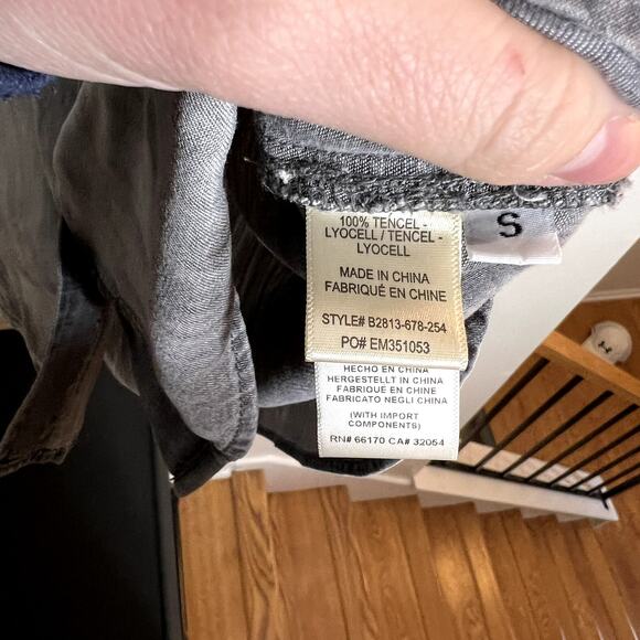 Cloth & Stone Gray Button Up - Picture 4 of 5